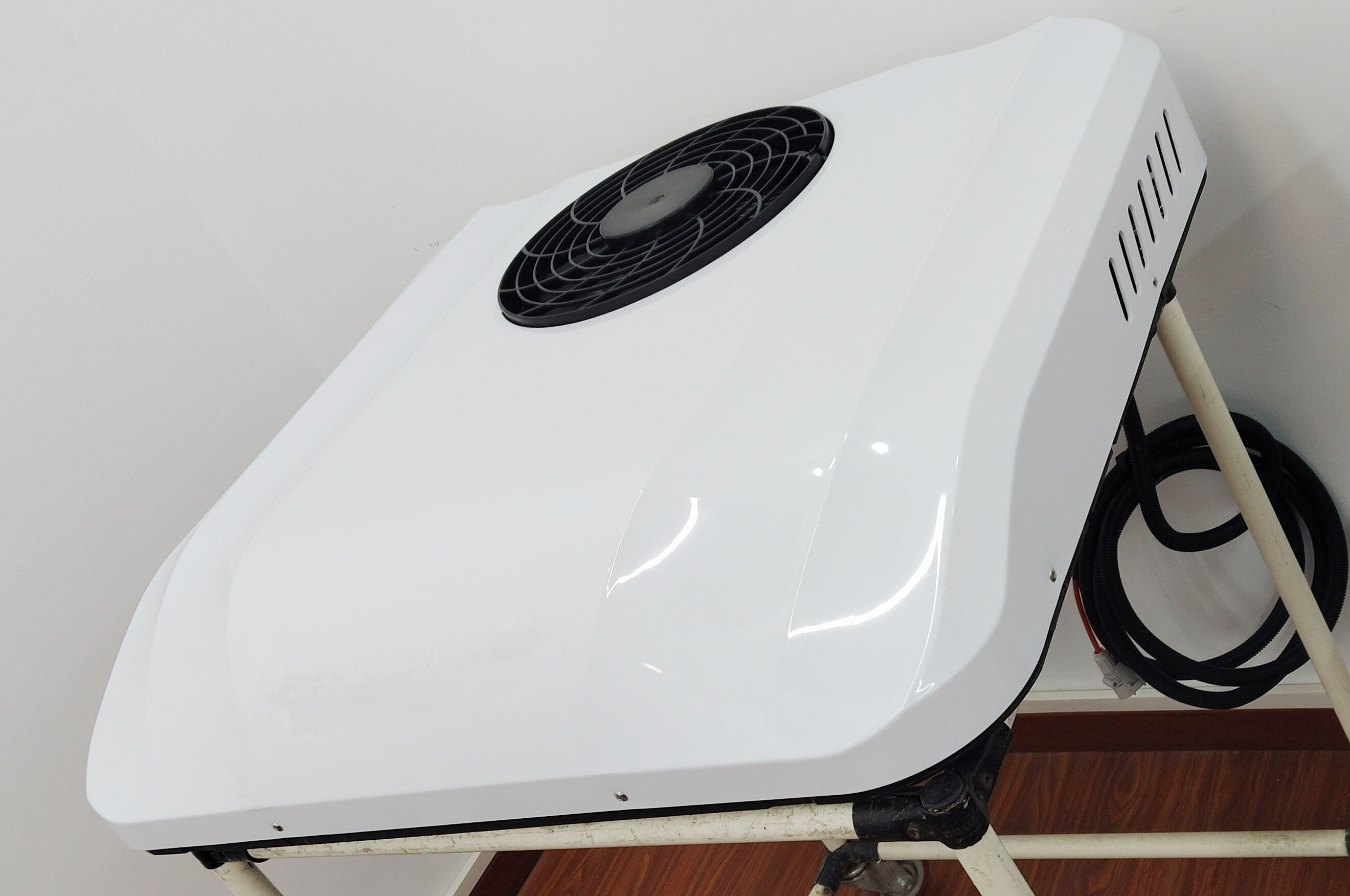 Auto Air Conditioner E-2400K